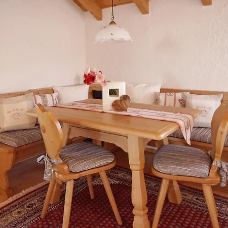 Simone Apartment Oy-Mittelberg