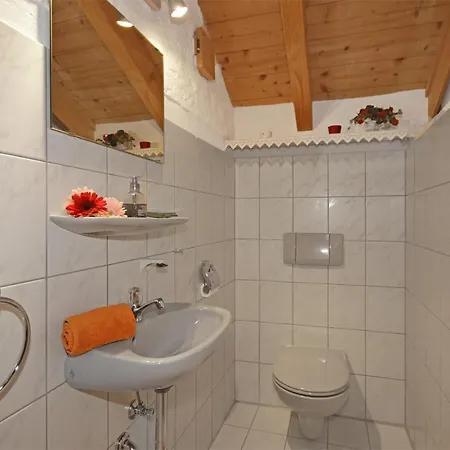 Simone Oy-Mittelberg