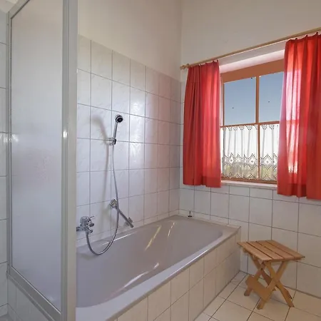 Simone Apartment Oy-Mittelberg